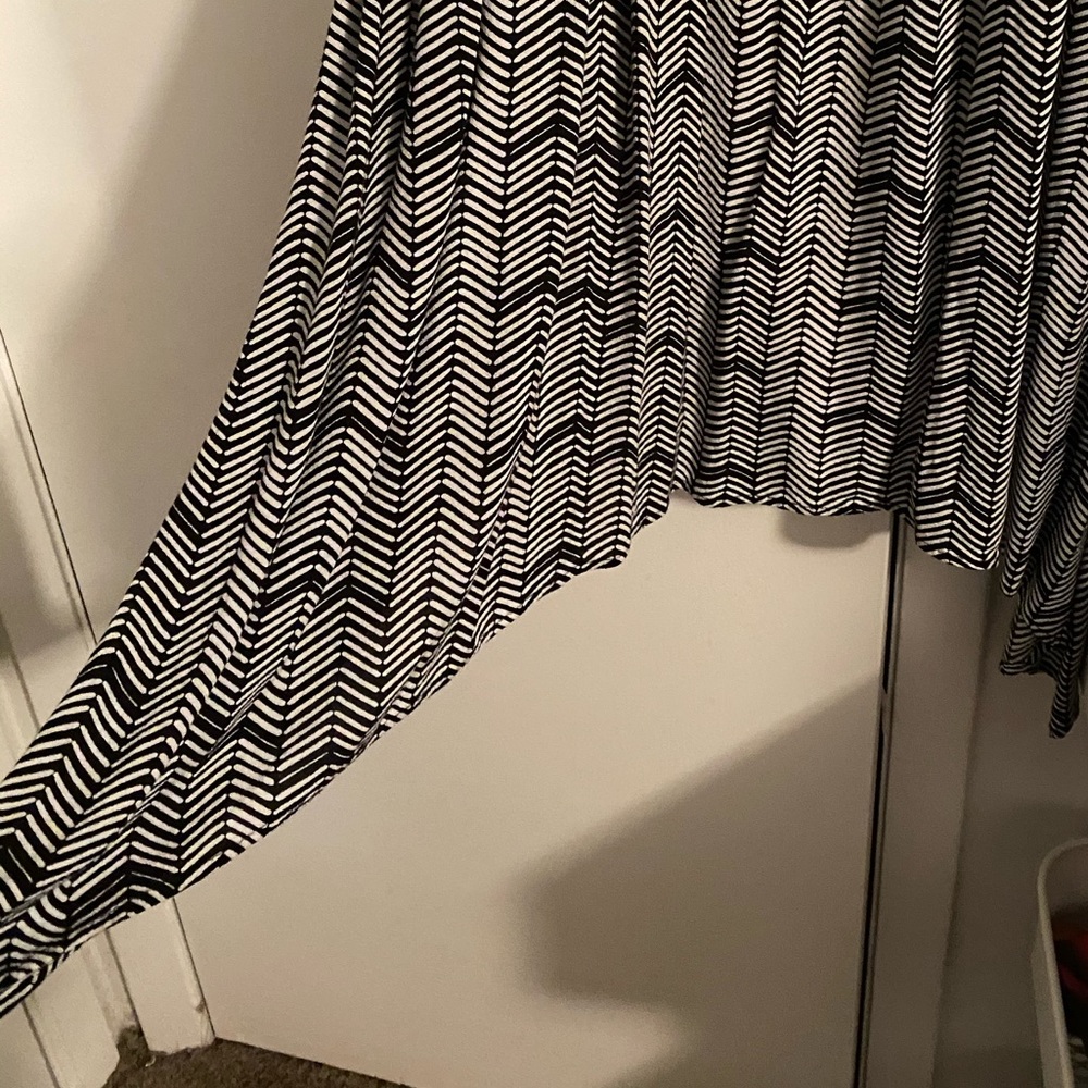 Dress - Picture 4 of 9